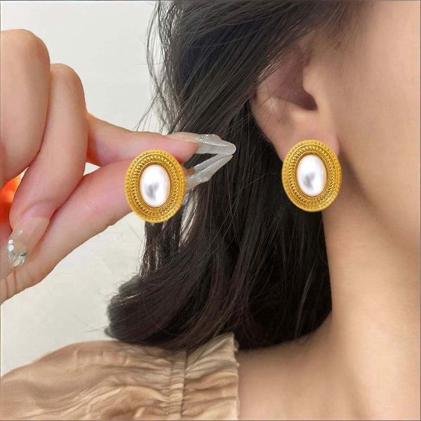 Vintage Oval Pearl Stud Earrings