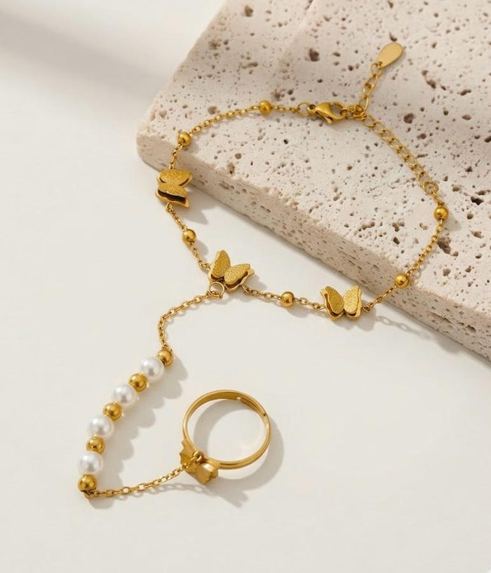 Butterfly & Pearl Hand Chain Ringlet