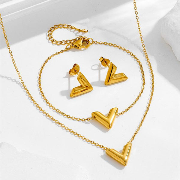 Chunky Gold V Jewelry Set