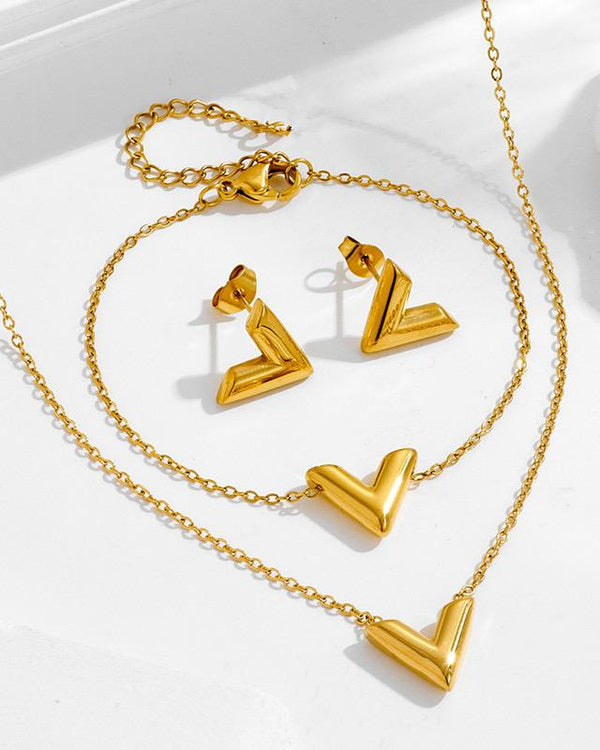 Chunky Gold V Jewelry Set