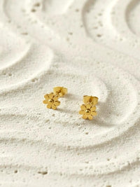 Dainty Daisy Flower Stud Earrings - view 3